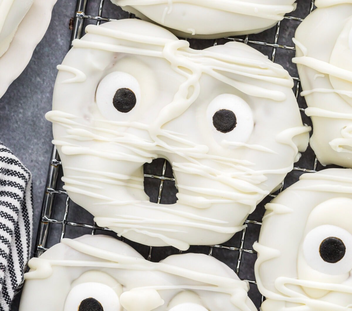 Mummy Pretzels